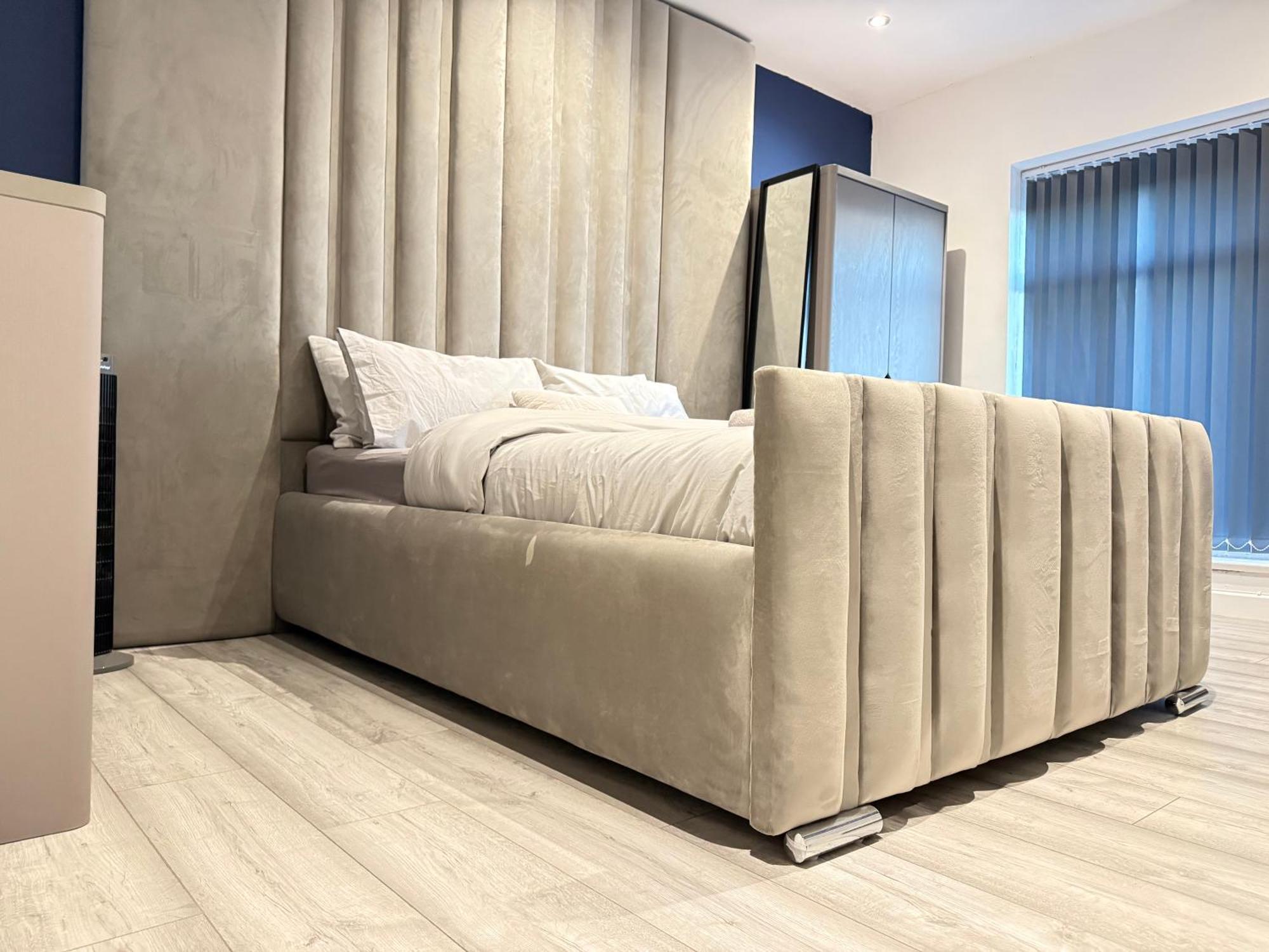 5 Bed Town House Within City Centre And Sleeps Up To 11 With Sky And Netflix Бірмінгем Екстер'єр фото